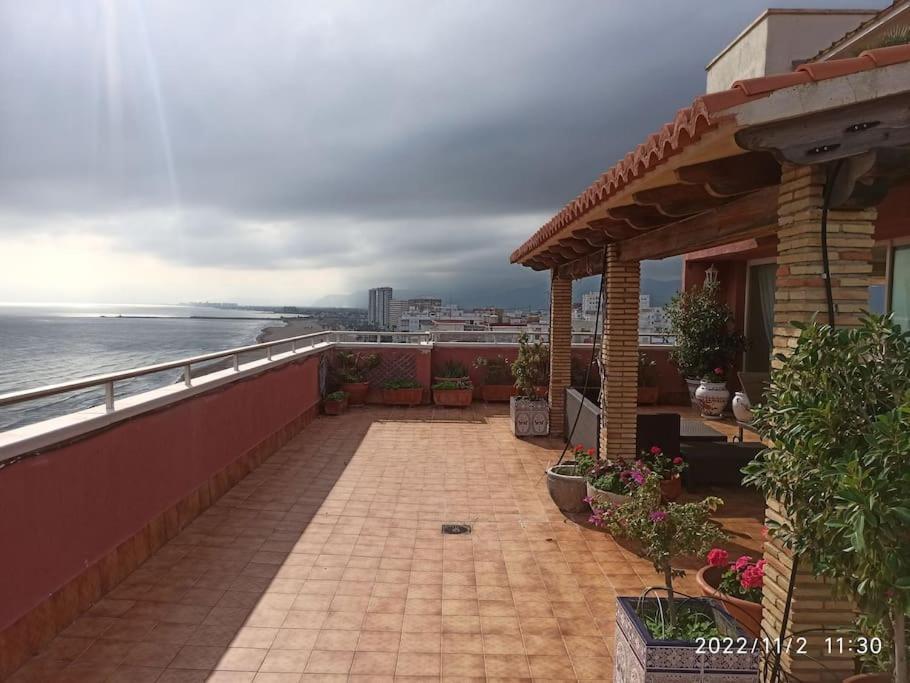 Espectacular Terraza Y Vistas En 1A Linea De Playa Apartment Cullera Luaran gambar